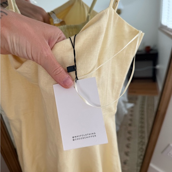 Butter Yellow Midi Dress WAYF NWT - Picture 8 of 8